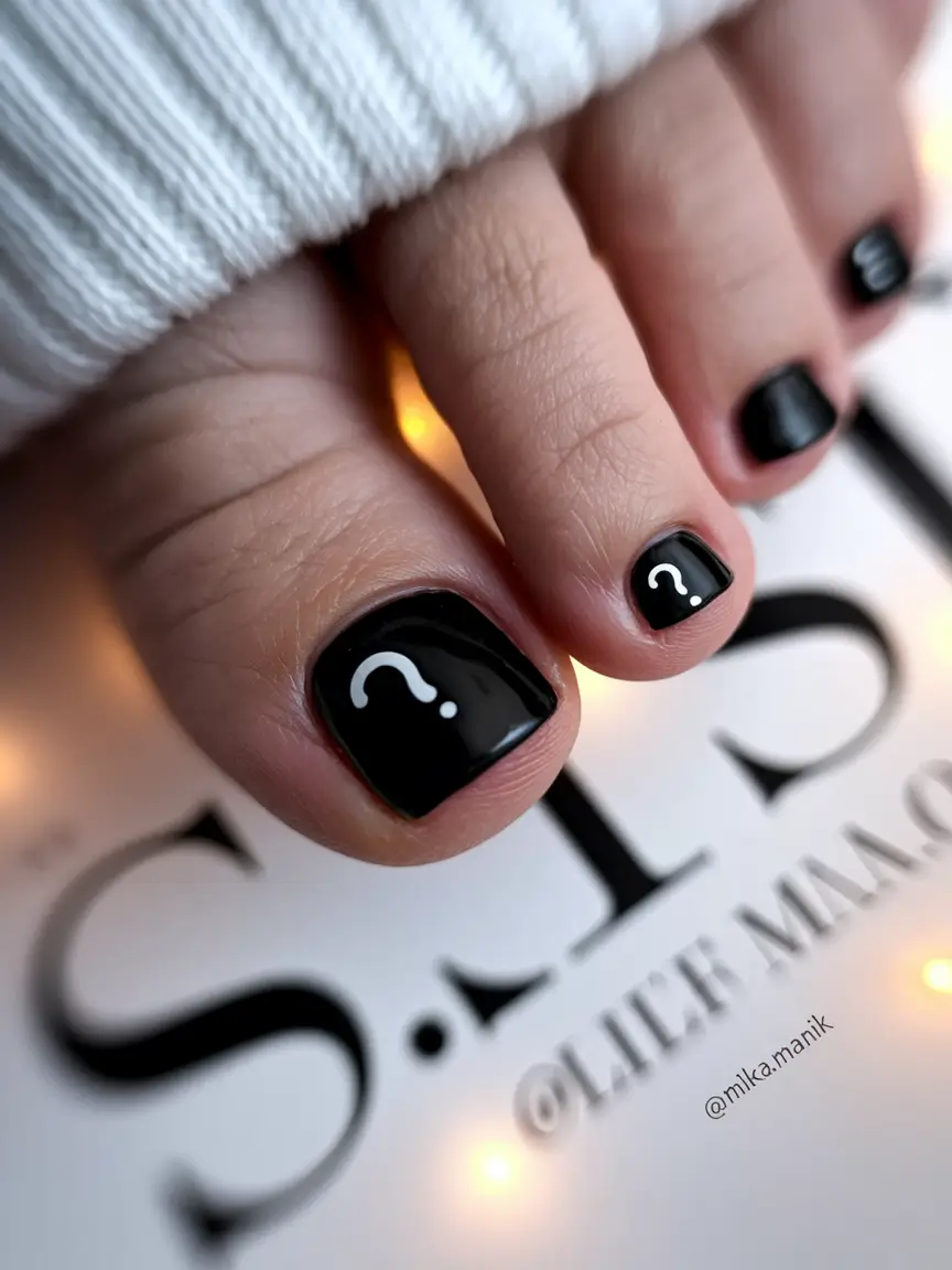 Cute Summer Toe Nails for 2025 Graphic Pop with a Twist