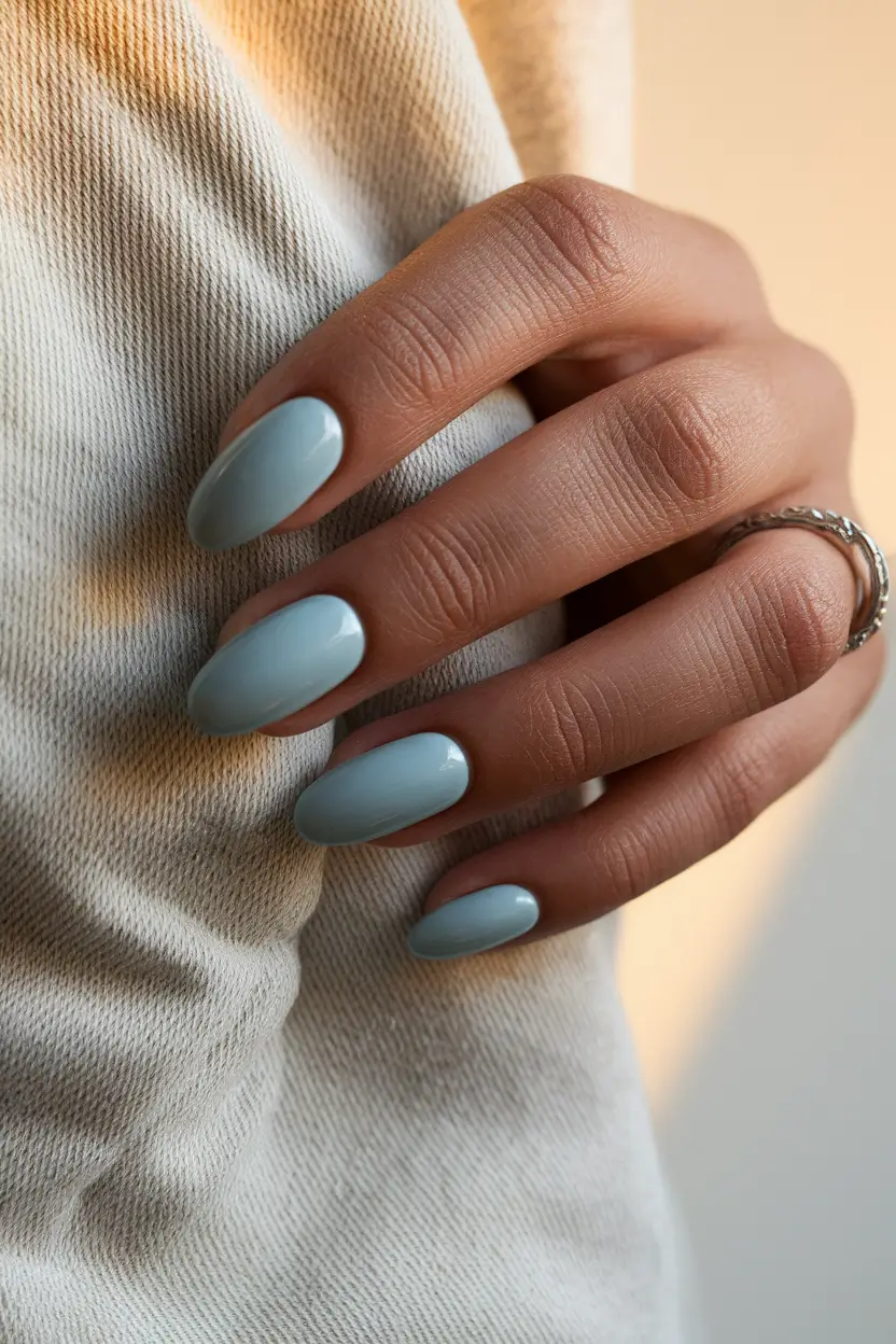 Cutest Summer Nails for 2025 Cloudy Blue Simplicity