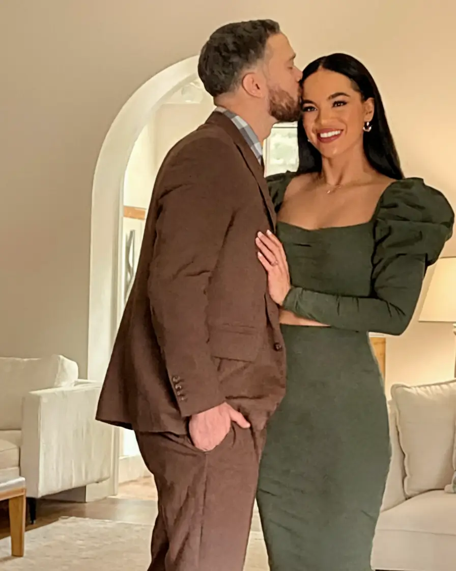 fall family pictures outfits+Classic Romance in Earthy Green and Brown