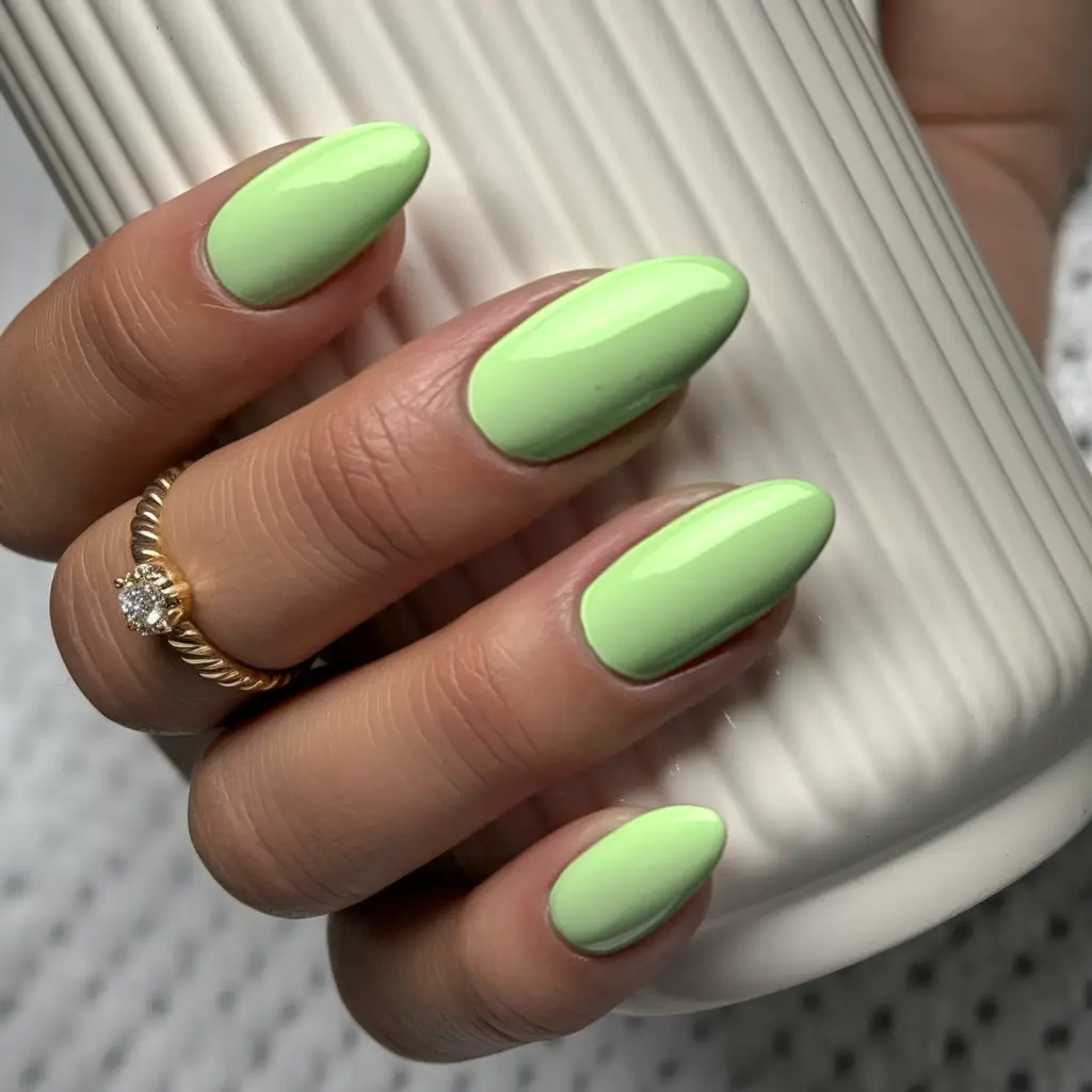 Oval Nail Inspo for Summer 2025 Looks Refreshing Pistachio Pop