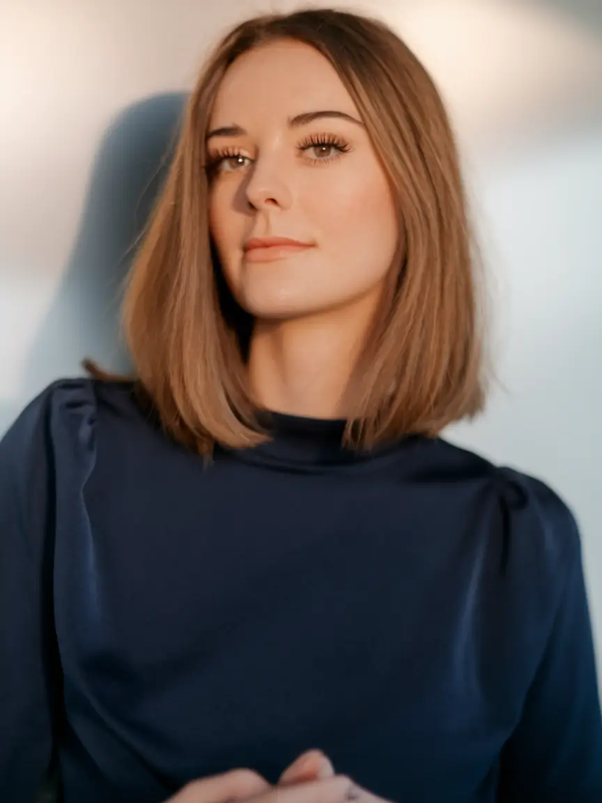 fall hairstyle for medium hair Refined Bob with Caramel Undertones