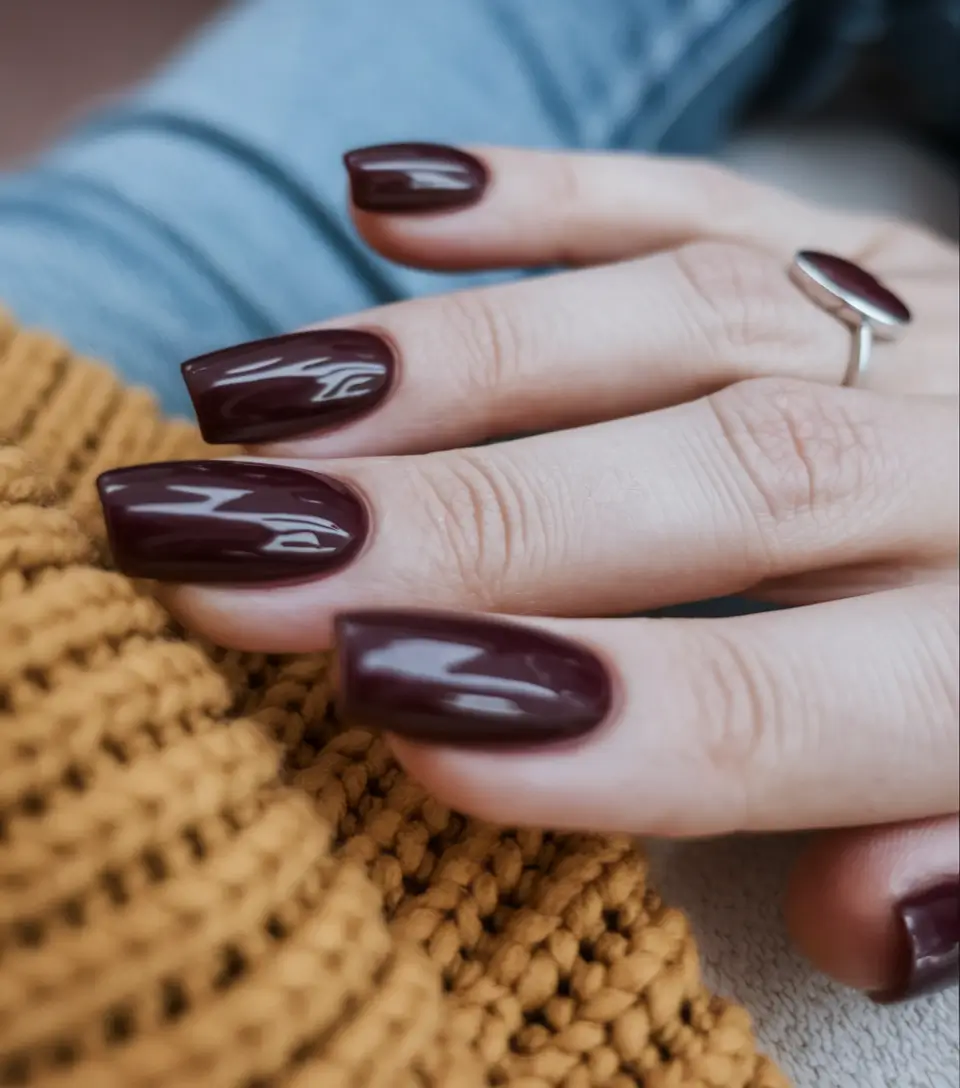 minimalist fall nails Rich Mulberry Shine