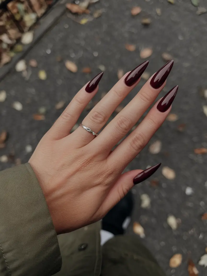september nails color ideas 2025 vampy stiletto fall dip powder