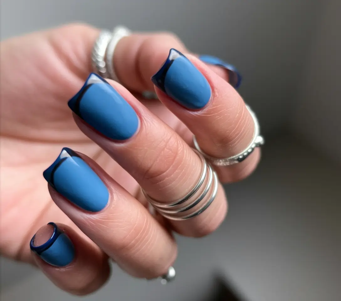 fall-acrylic-nails-ideas-Modern-Blue-French-Twist