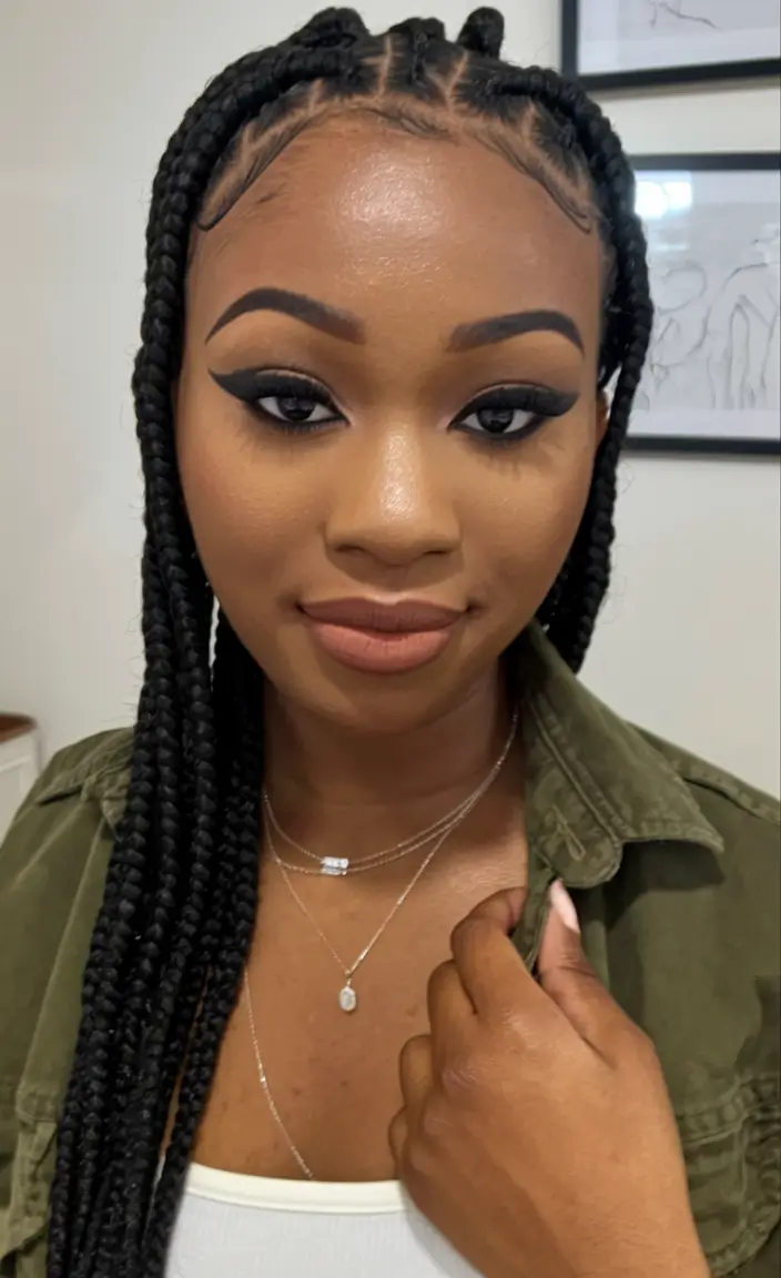 fall hairstyle for black women Chunky Knotless Braids