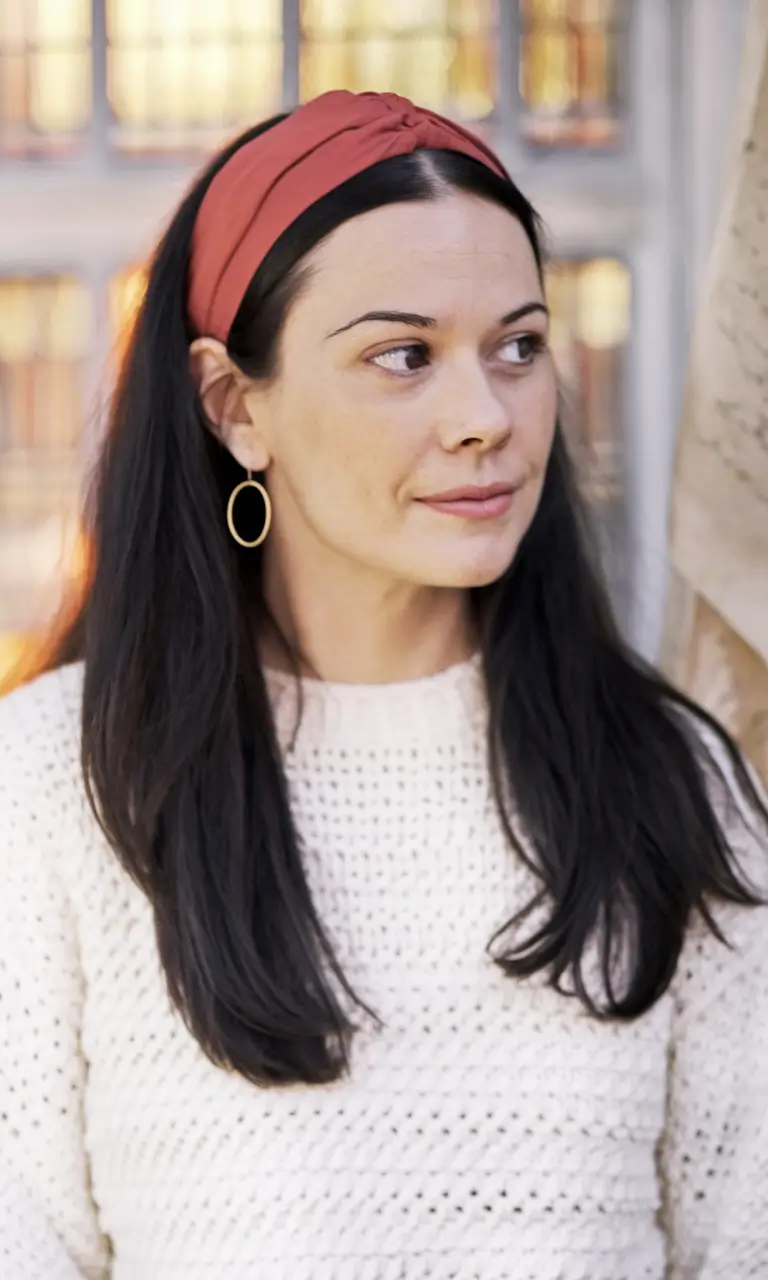 Quick & Easy Hairstyles for Fall 2025 Headband Revival