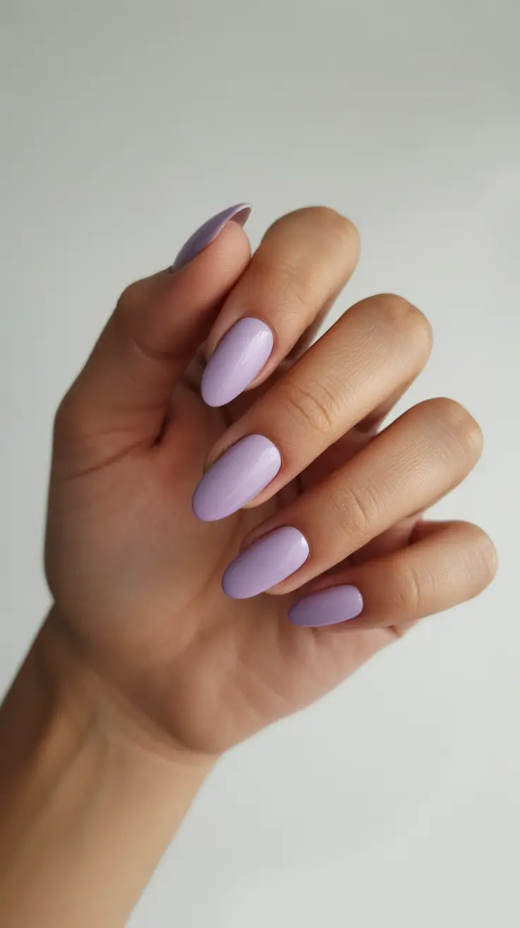 Color Trends for Winter Manicure 2025–2026 Soft Lilac Calm